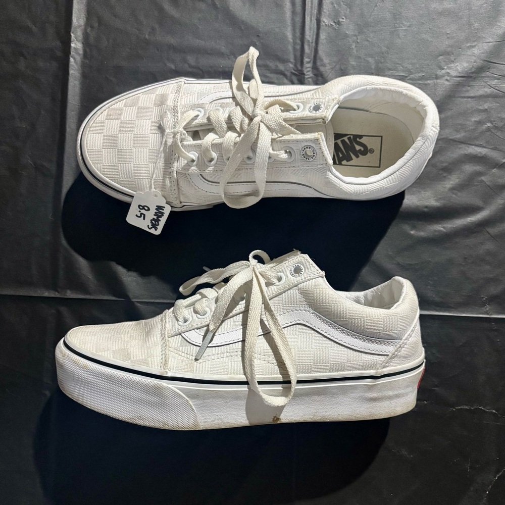 Vans Off The Wall White Checkered Platforms - nearly new